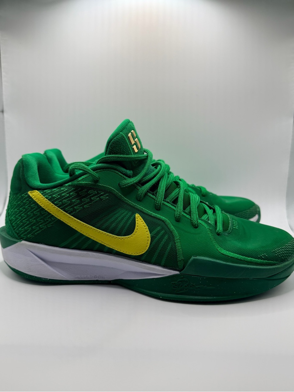 Nike Women's Sabrina 2 "Oregon" basketball shoe